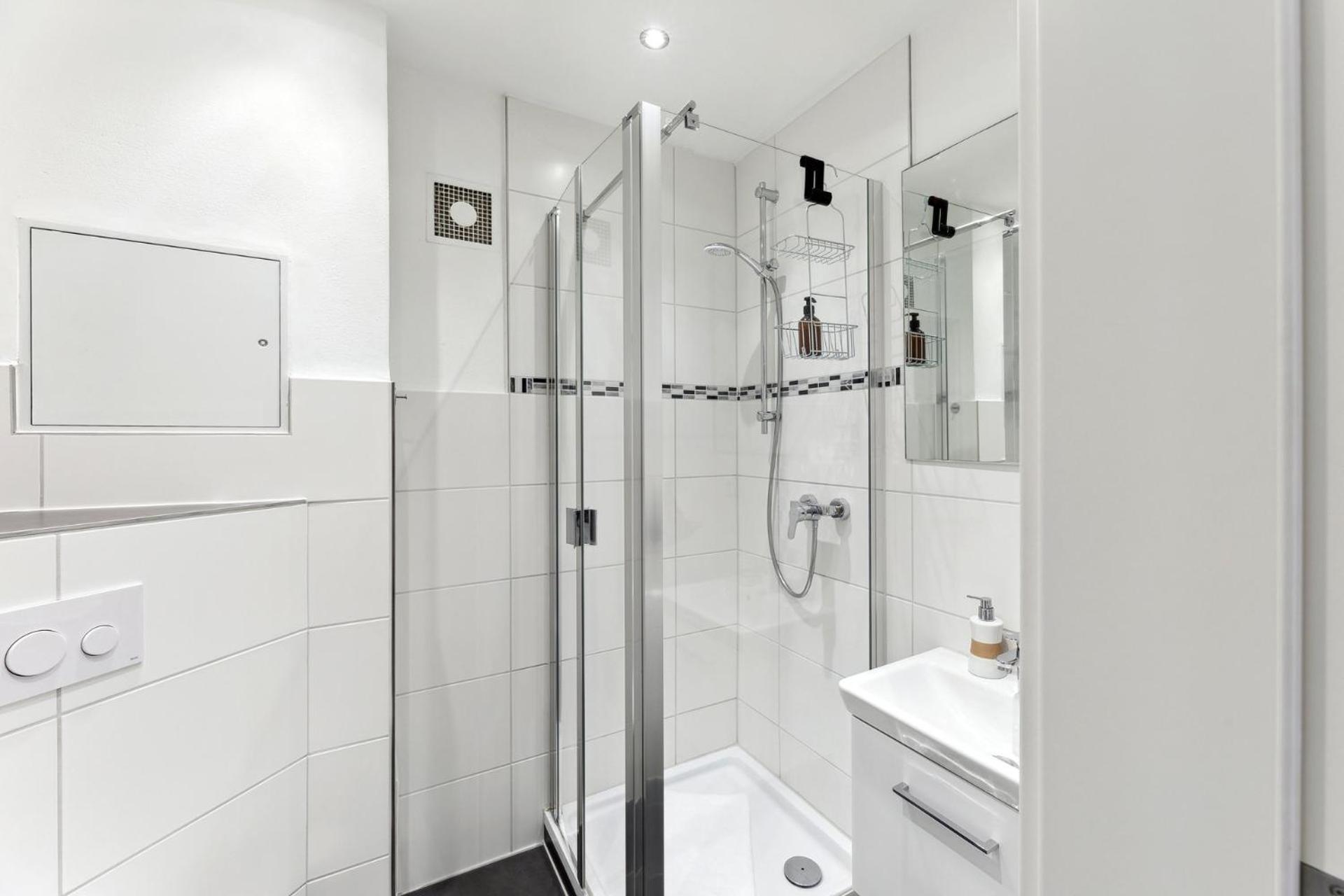 Sali Homes - Charming Studio Apartment In Heart Of Bayreuth With Balcony Exterior photo